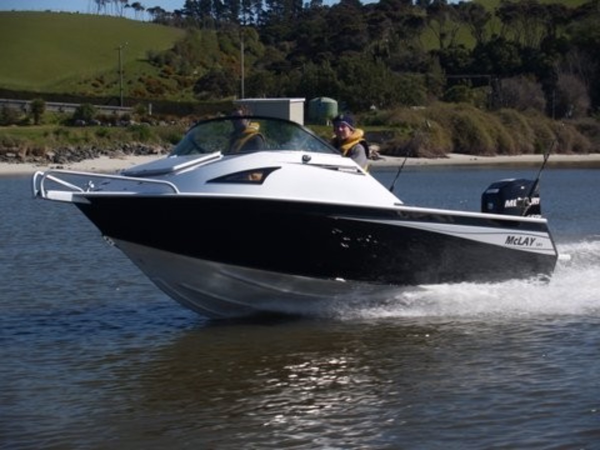 Sportsman 591 the ideal off shore fishing, diving and family boat