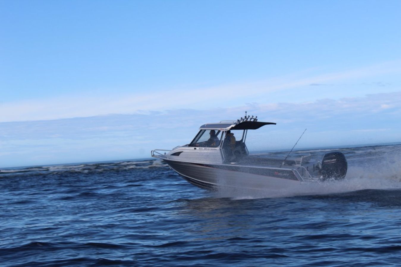 Sportsman 651 Hardtop fishing boat