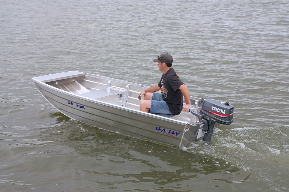 tinnie aluminium sea jay 3.0 punt perfect for motoring through shallow water